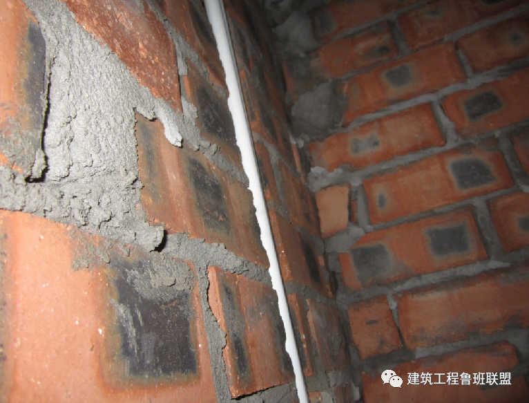 墻面為什么總開裂?15個原因,施工請注意! 第15張 墻面為什么總開裂?15個原因,施工請注意! 第15張